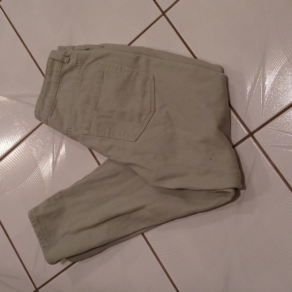 4/$80 Light Green Jeans - Size 7